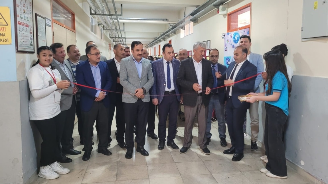 TÜBİTAK 4006 BİLİM SERGİSİNİ GERÇEKLEŞTİRDİK 